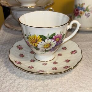 Windsor Floral Teacup and Saucer Set with Gold Trim